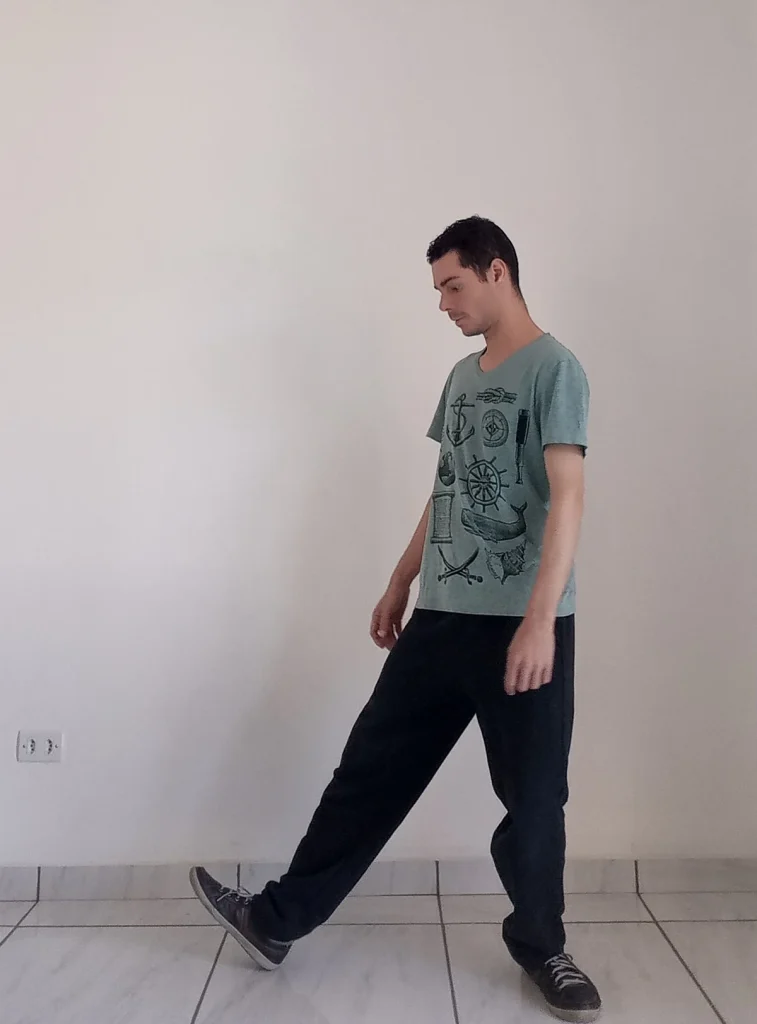 Exercícios de Chi Kung para Limpar sua Mente e trazê-la para o Momento Presente exercicios de chi kung postura do arco 1 abertura Copia 757x1024 - Exercícios de Chi Kung para Limpar sua Mente e trazê-la para o Momento Presente