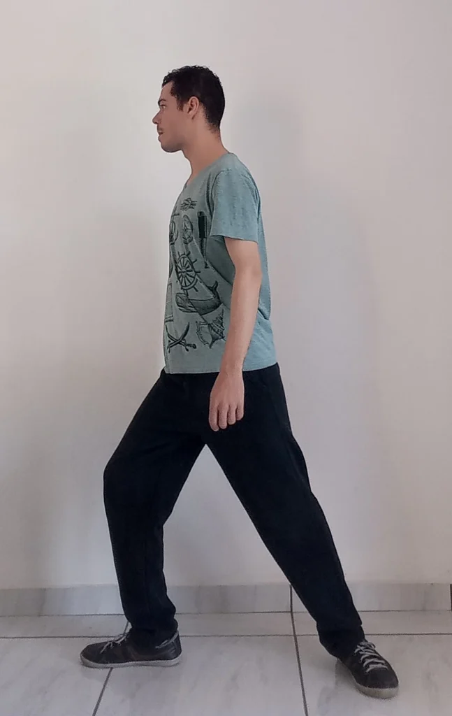 Exercícios de Chi Kung para Limpar sua Mente e trazê-la para o Momento Presente exercicios de chi kung postura do arco 2 647x1024 - Exercícios de Chi Kung para Limpar sua Mente e trazê-la para o Momento Presente