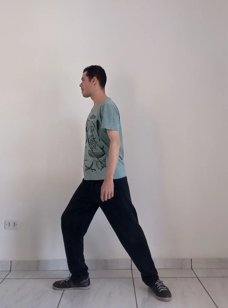 Exercícios de Chi Kung para Limpar sua Mente e trazê-la para o Momento Presente exercicios de chi kung postura do arco 2 abertura 757x1024 - Exercícios de Chi Kung para Limpar sua Mente e trazê-la para o Momento Presente