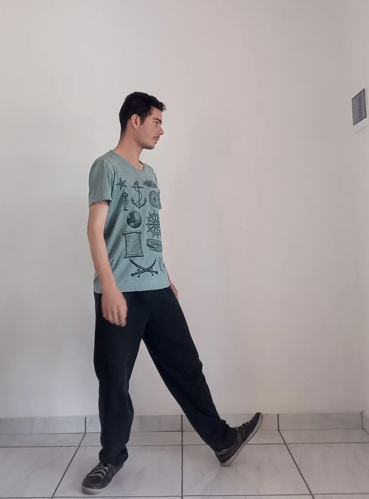 Exercícios de Chi Kung para Limpar sua Mente e trazê-la para o Momento Presente exercicios de chi kung postura do arco 4 abertura 757x1024 - Exercícios de Chi Kung para Limpar sua Mente e trazê-la para o Momento Presente