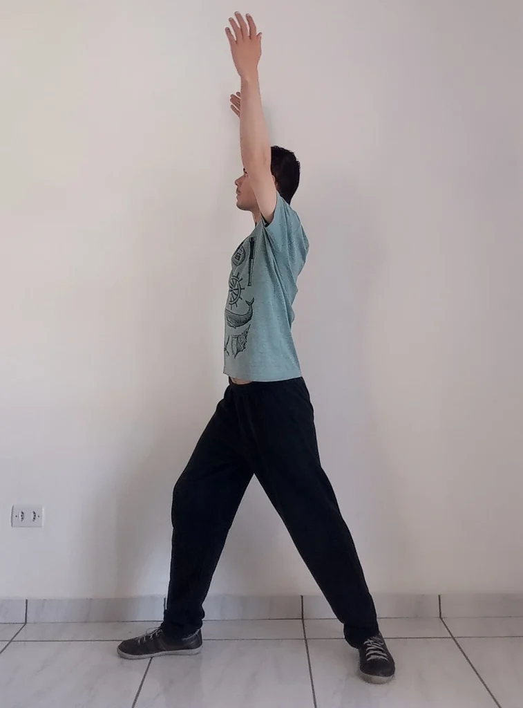 Exercícios de Chi Kung para Limpar sua Mente e trazê-la para o Momento Presente exercicios de chi kung postura do arco com exercicio de abertura 2 757x1024 - Exercícios de Chi Kung para Limpar sua Mente e trazê-la para o Momento Presente