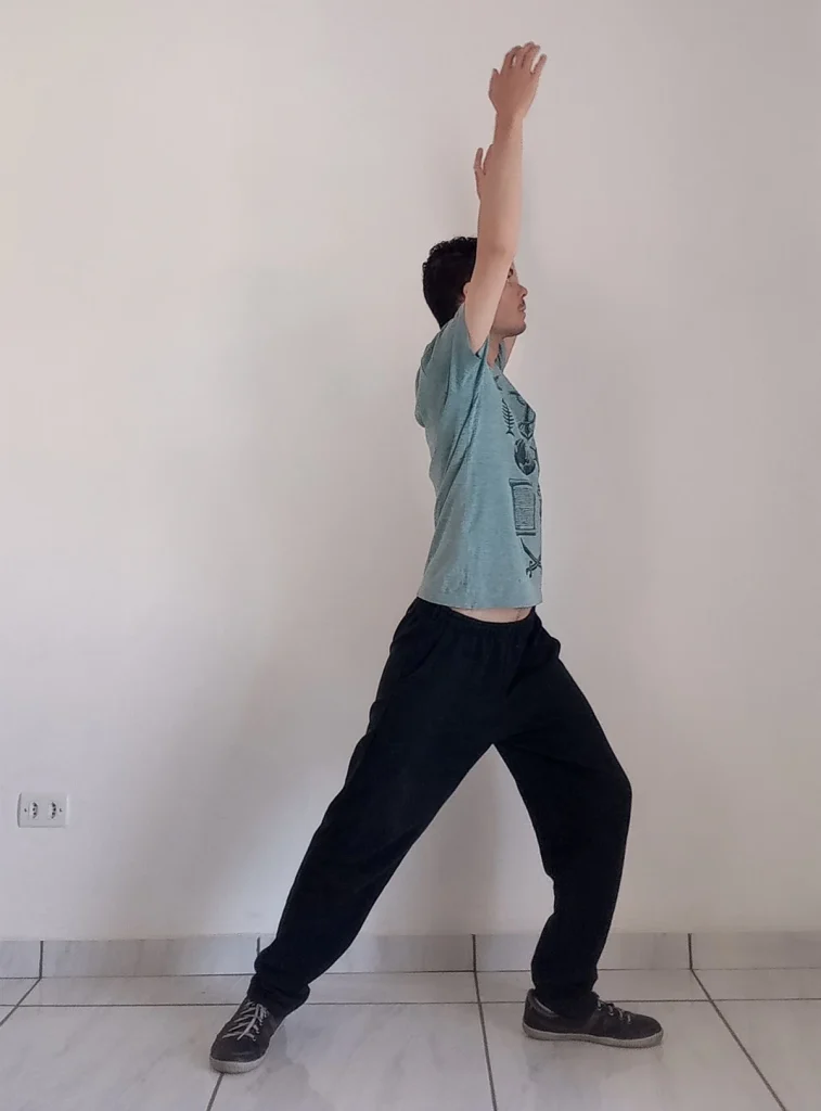 Exercícios de Chi Kung para Limpar sua Mente e trazê-la para o Momento Presente exercicios de chi kung postura do arco com exercicio de abertura 3 757x1024 - Exercícios de Chi Kung para Limpar sua Mente e trazê-la para o Momento Presente