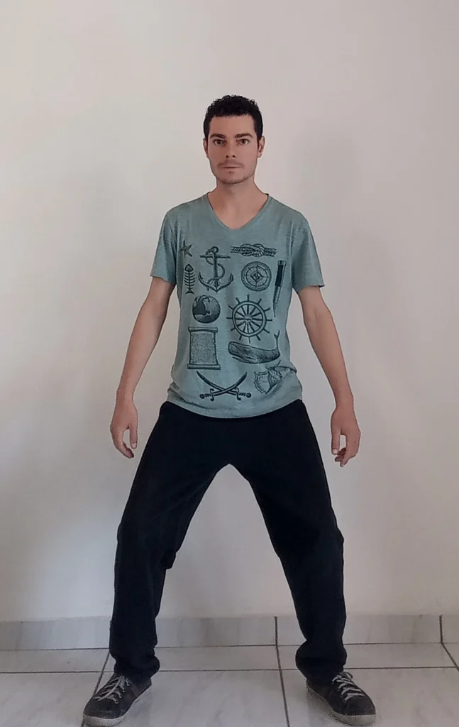 Exercícios de Chi Kung para Limpar sua Mente e trazê-la para o Momento Presente exercicios de chi kung postura o pisar do buda 4 647x1024 - Exercícios de Chi Kung para Limpar sua Mente e trazê-la para o Momento Presente
