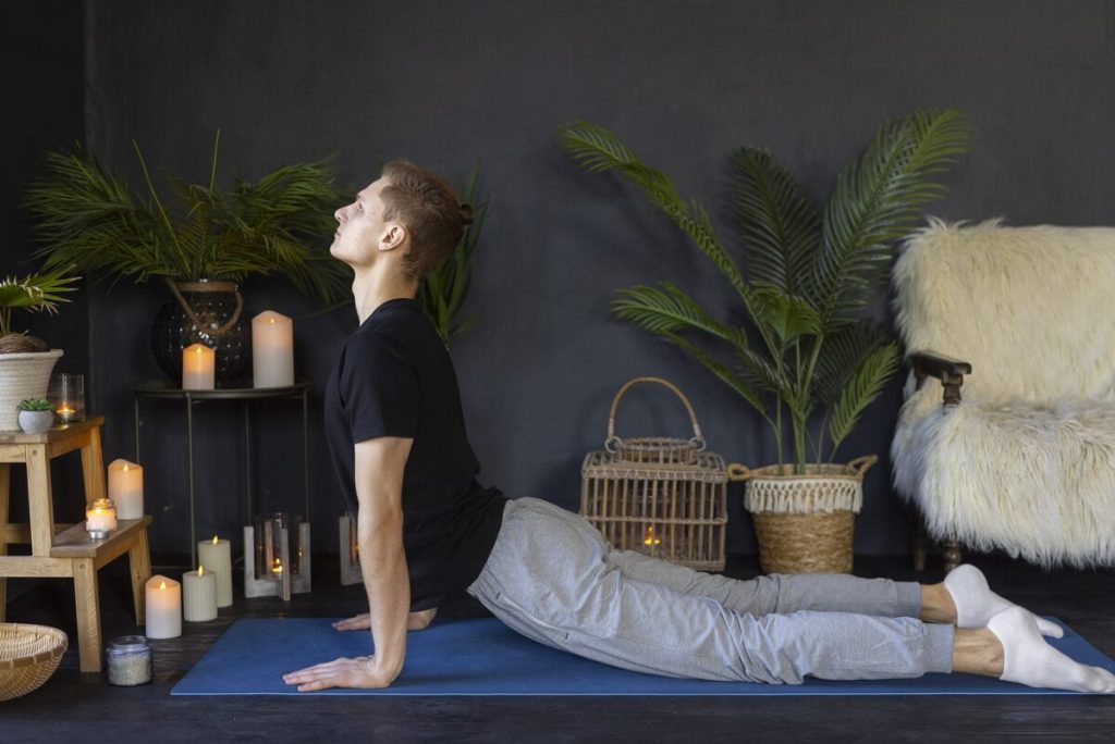 pratica de yoga 1024x684 - Equil&iacute;brio Yin Yang: Descubra Como Harmonizar Sua Vida